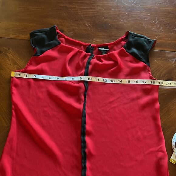 Worthington Red & Black Sleeveless Blouse Woman Medium Office Dressy - Picture 6 of 8